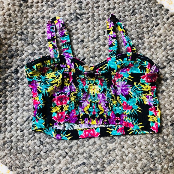 Tropical Print Crop Top - Picture 2 of 3